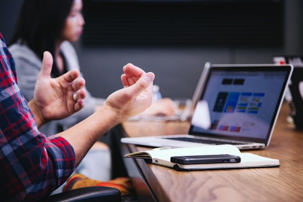 Kepemimpinan & Manajemen